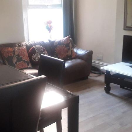 Bright Home Guest House Manchester Esterno foto