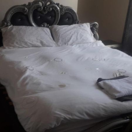 Bright Home Guest House Manchester Esterno foto